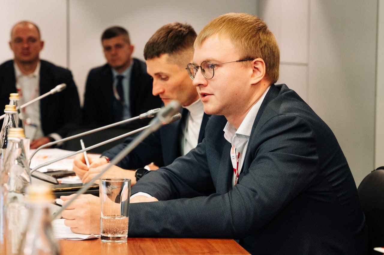 photo_5429333816494908837_y